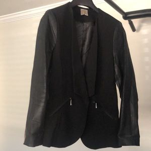 Faux leather sleeved black blazer